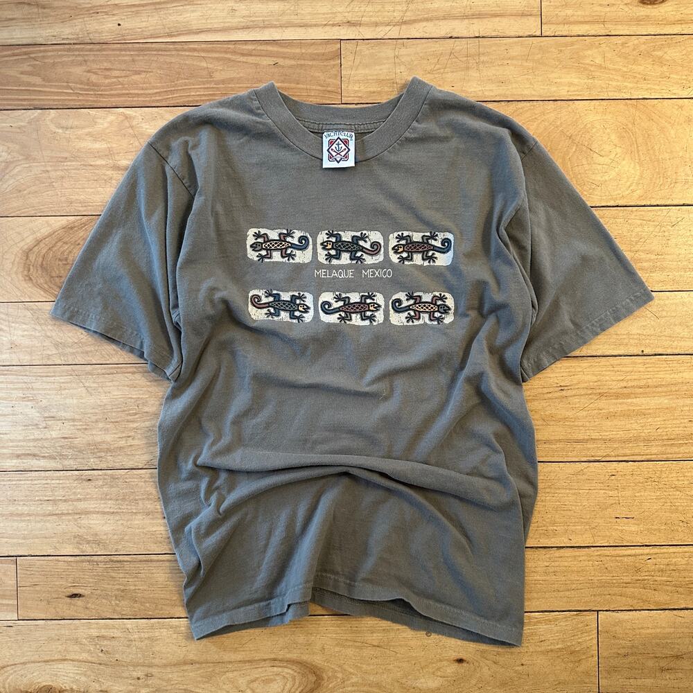 Vintage M Mexico lizard graphic tee